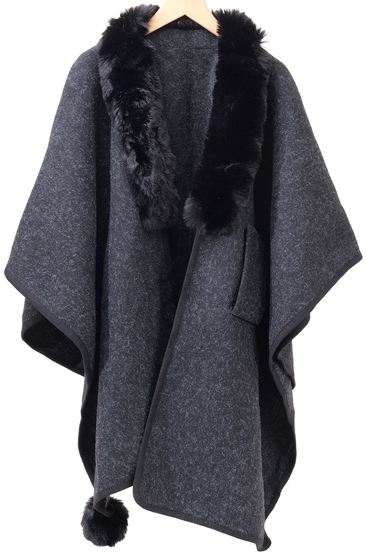 Q-J2.1  SCARF1005-003-4 Luxury Poncho Faux Fur Black Q-J2.1  SCARF1005-003-4 Luxury Poncho Faux Fur Black