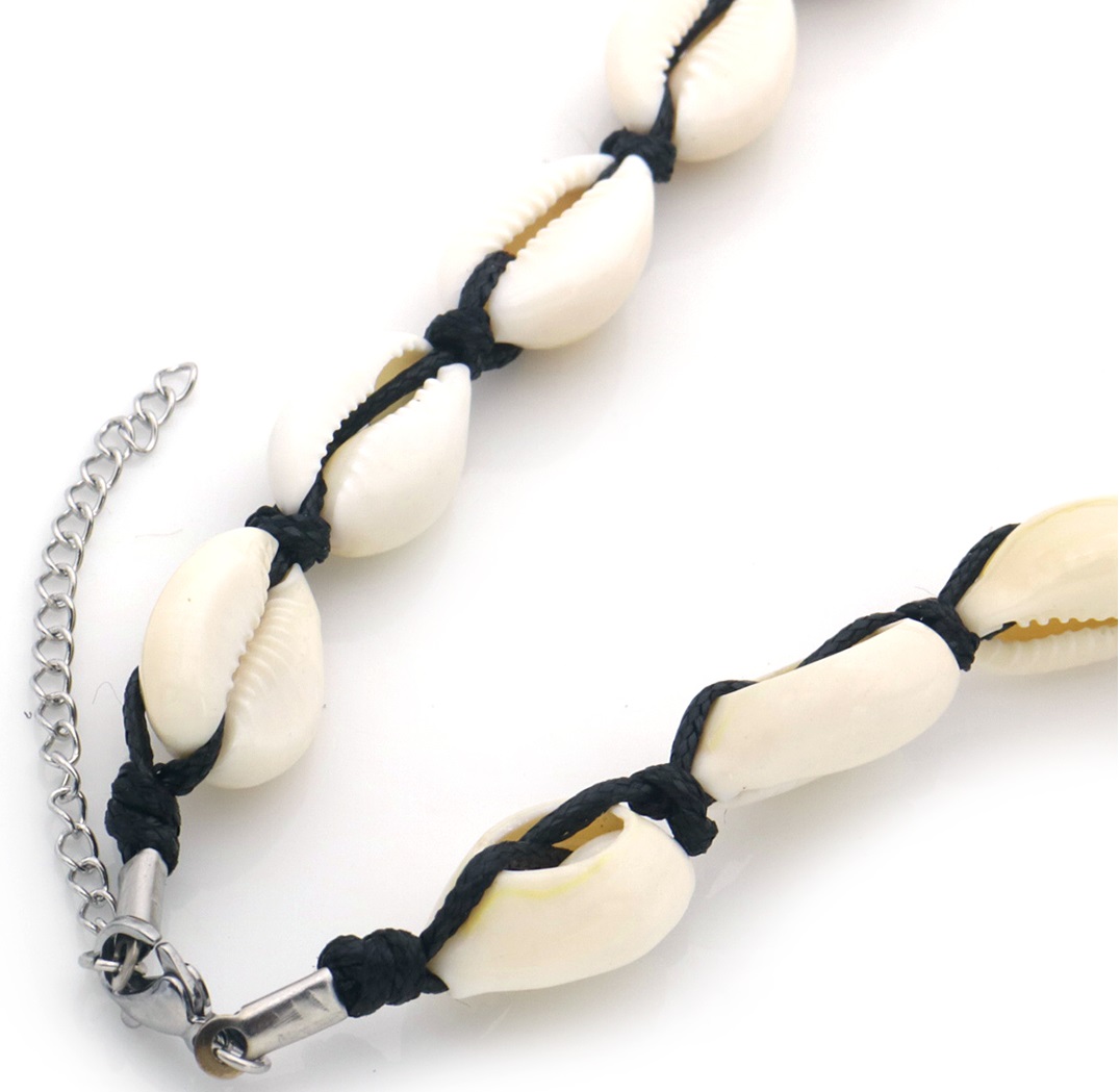C-B14.1 N938-003-2 Necklace Shells Black